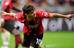 开云体育官方-包含热那亚足球俱乐部推出新赛季主场球衣，风格独特的词条