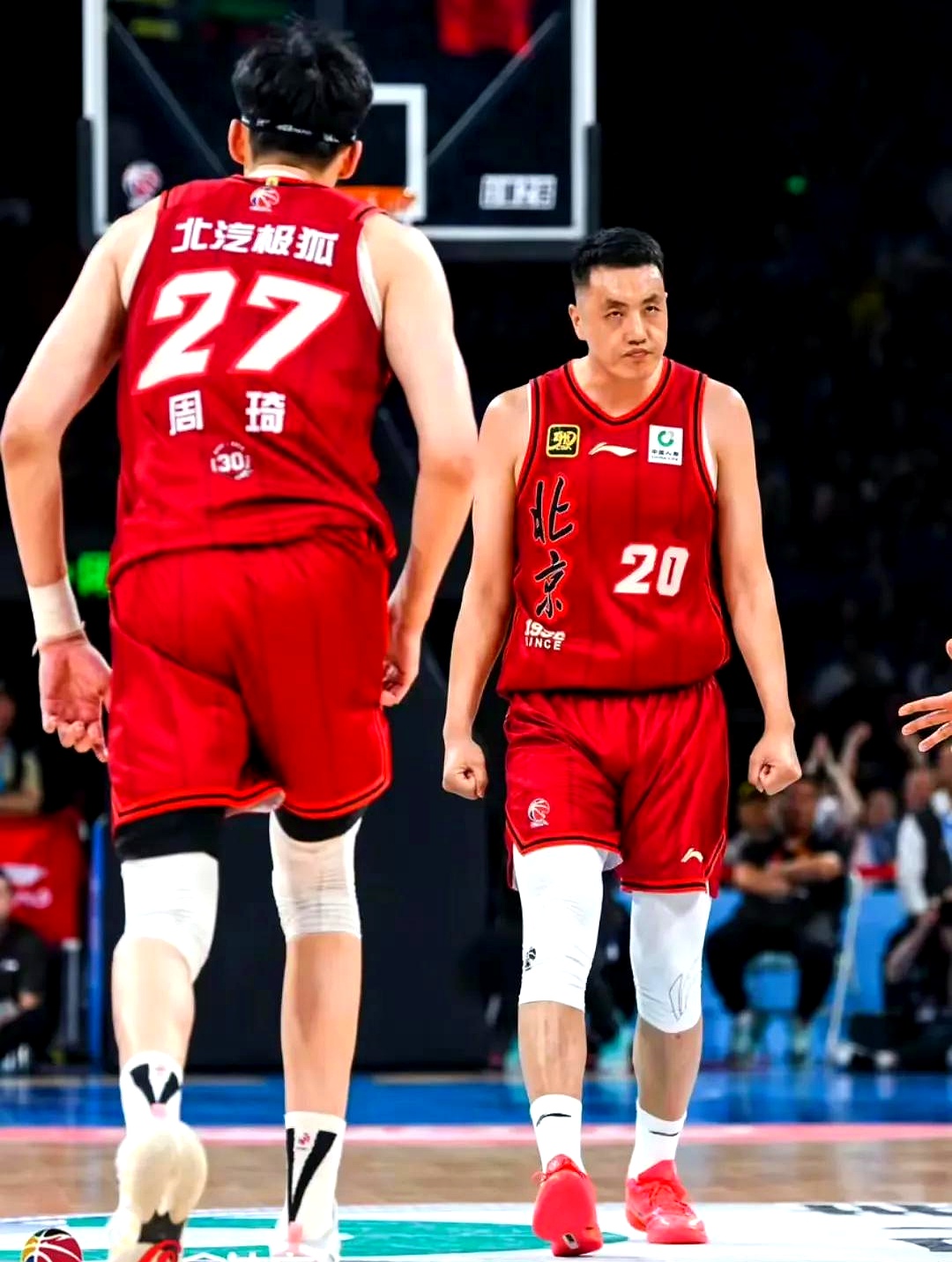 包含北京队迎来与福建的较量，胜者将占据优势的词条