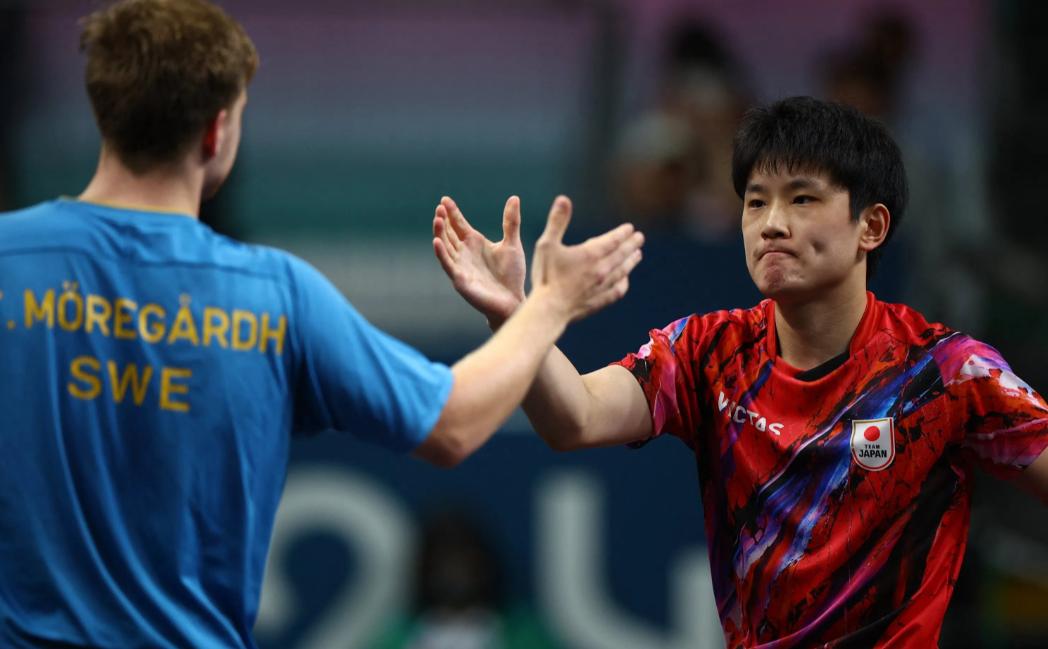 日本队与瑞典队的友谊赛取得胜利