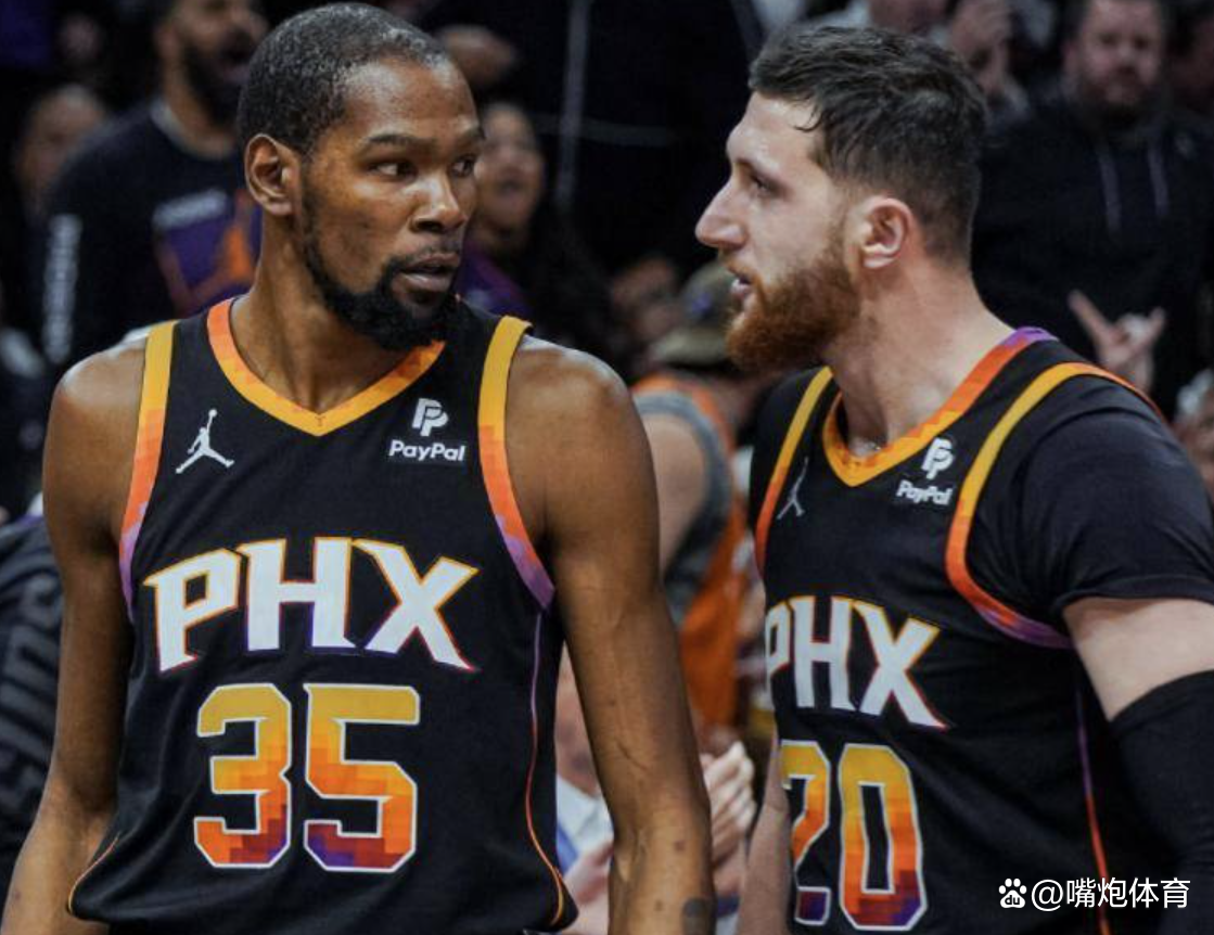 包含明星对决：杜兰特戴维斯大战内线的词条