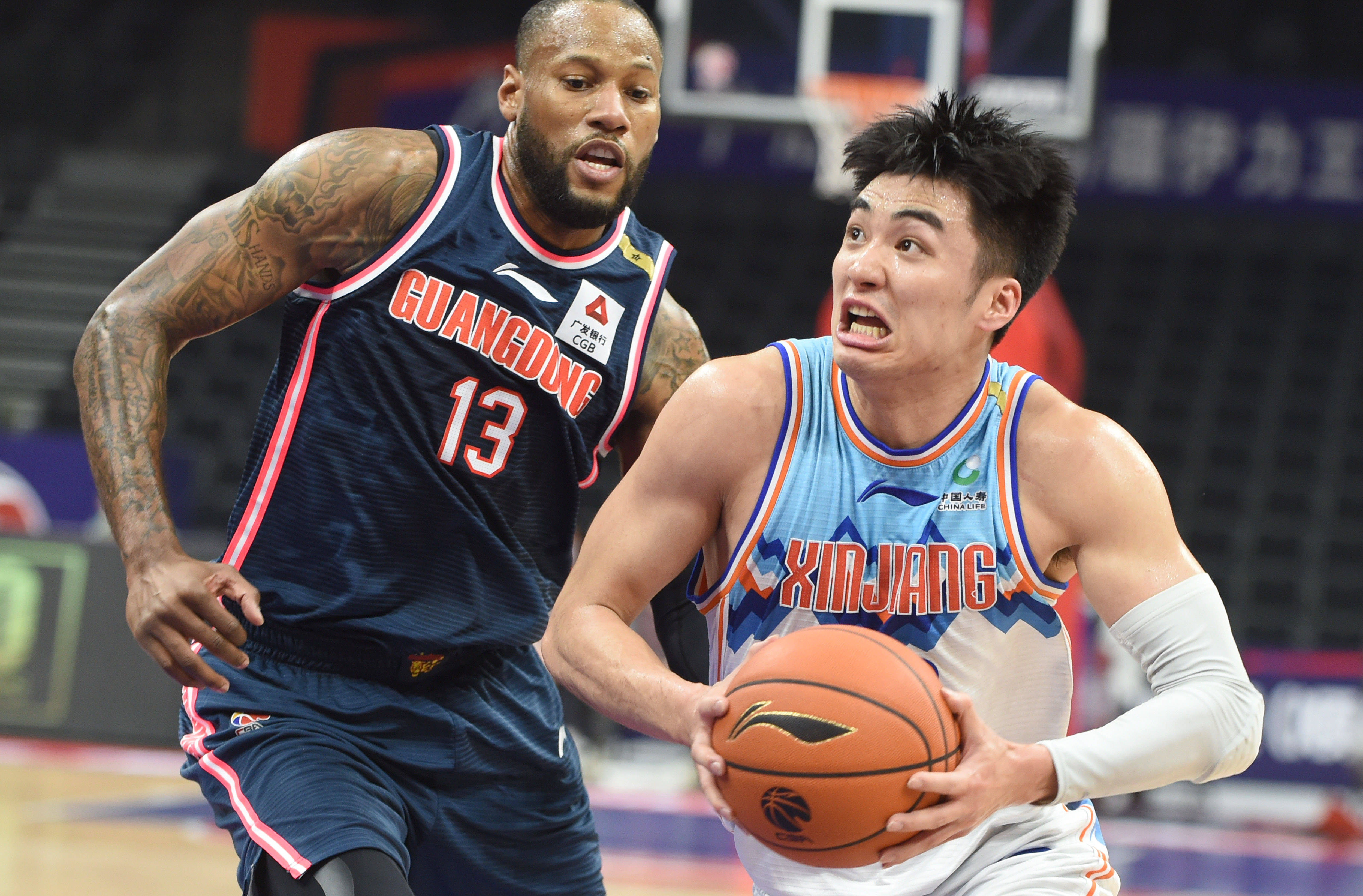 包含汉堡球队故障频发，需加强技战术训练的词条